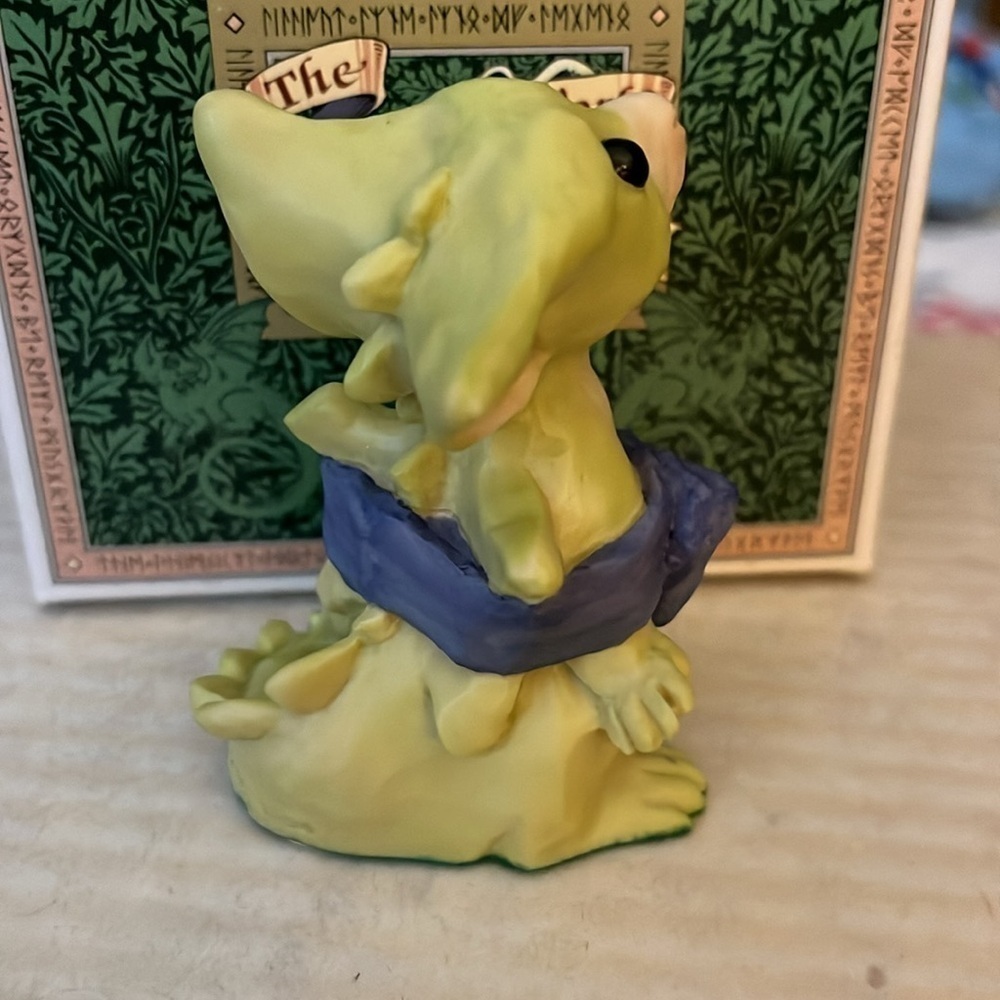 Blue Ribbon Pocket Dragon with Box - Picture 5 of 8